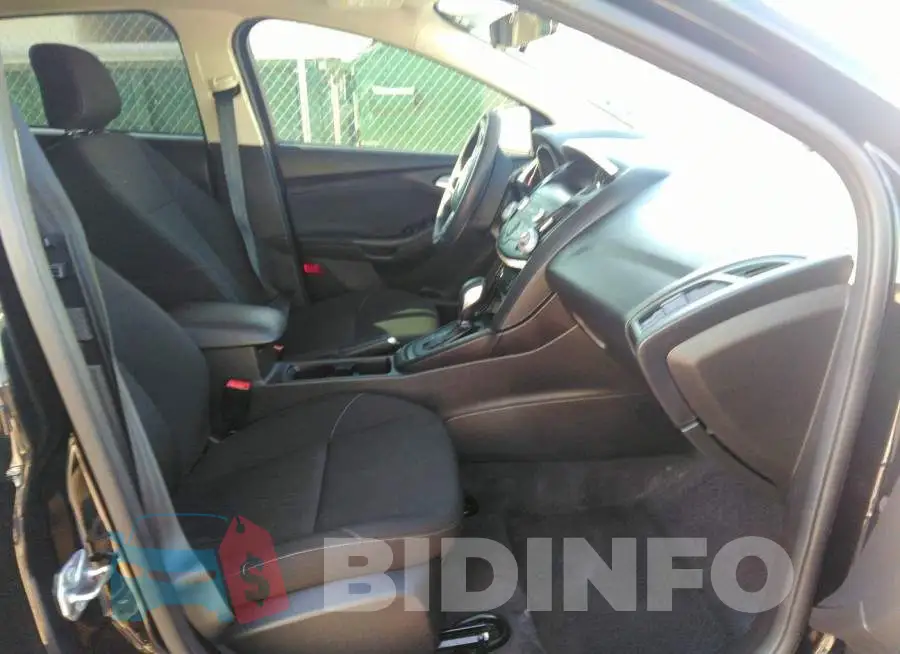 1FADP3K23JL302384 Photo# 5