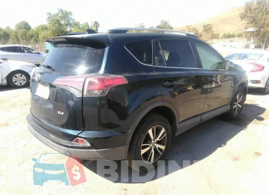 JTMWFREVXHJ137633 Photo# 4