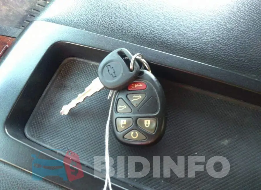 1GNSCCE00DR250664 Photo# 11