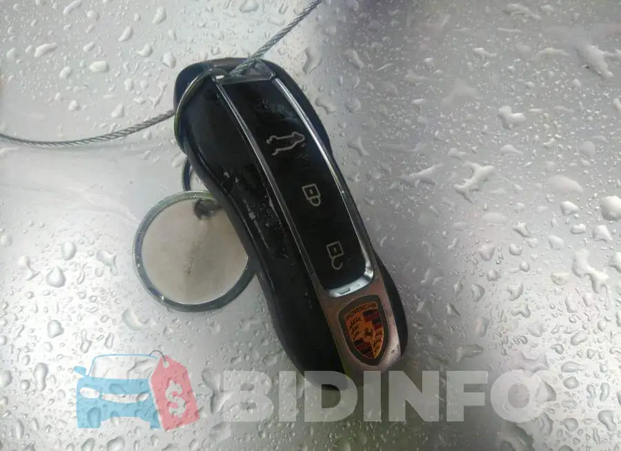 WP1AA2AY3KDA15930 Photo# 11