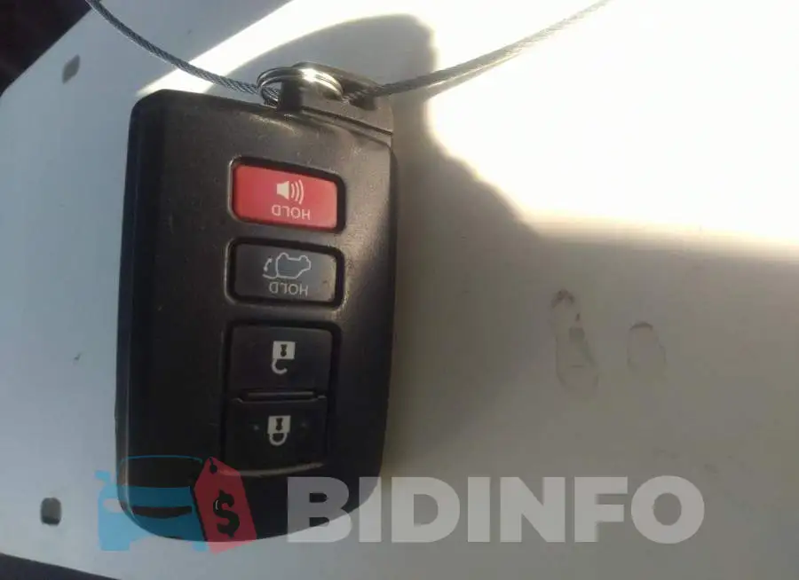 JTMDJREV4HD083721 Photo# 11
