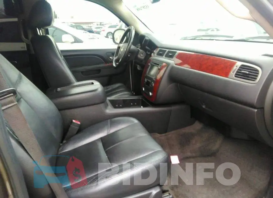 1GNSCBE07DR371217 Photo# 5