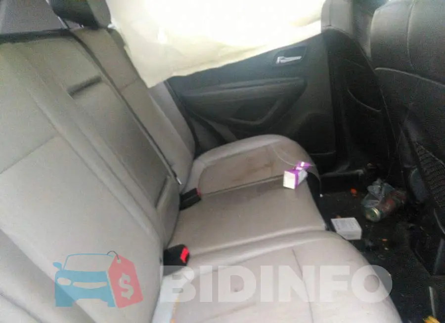 KL7CJRSB3FB116123 Photo# 8