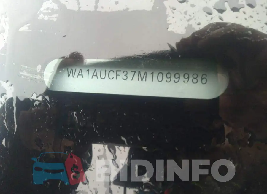 WA1AUCF37M1099986 Photo# 9