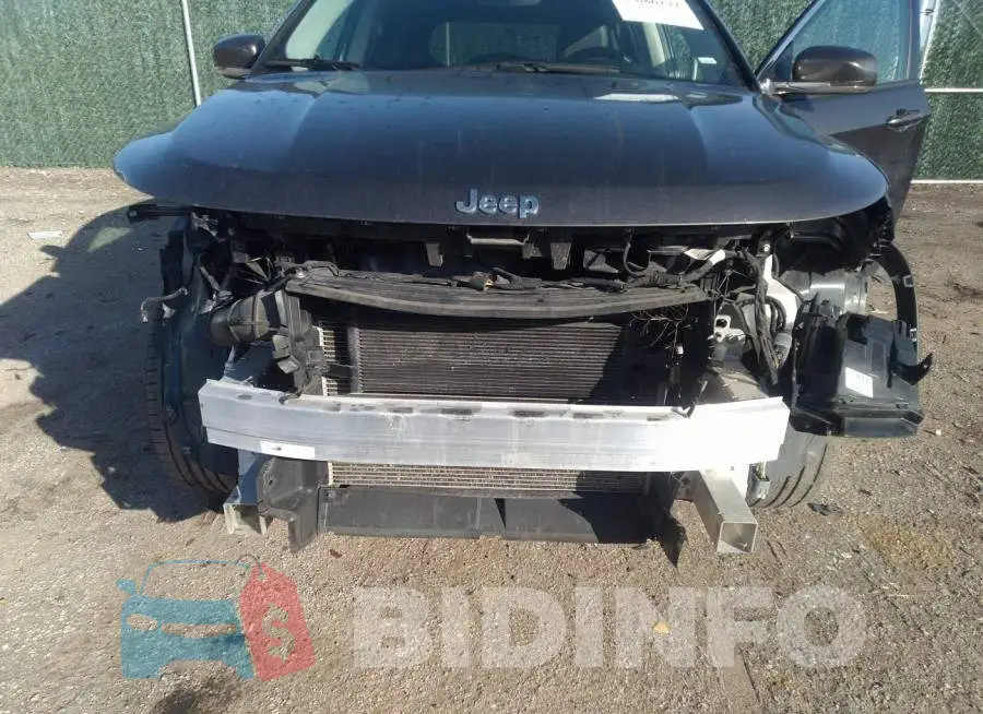 3C4NJDCB1LT215613 Photo# 6