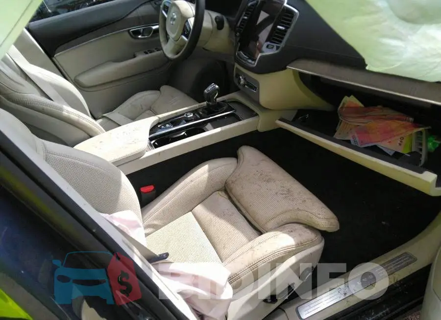 YV4A22PL5N1825914 Photo# 5