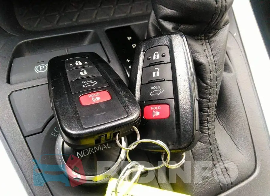 4T3E6RFVXMU045167 Photo# 11