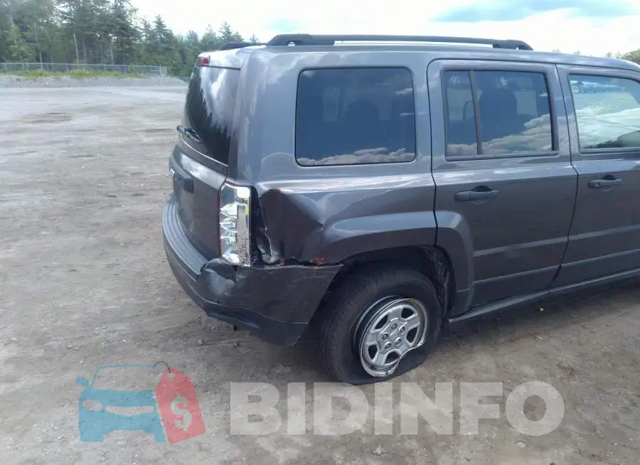 1C4NJRBB5ED898133 Photo# 6