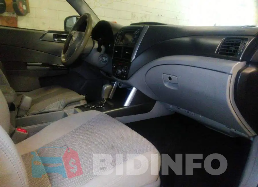JF2SHADC4DH446608 Photo# 5