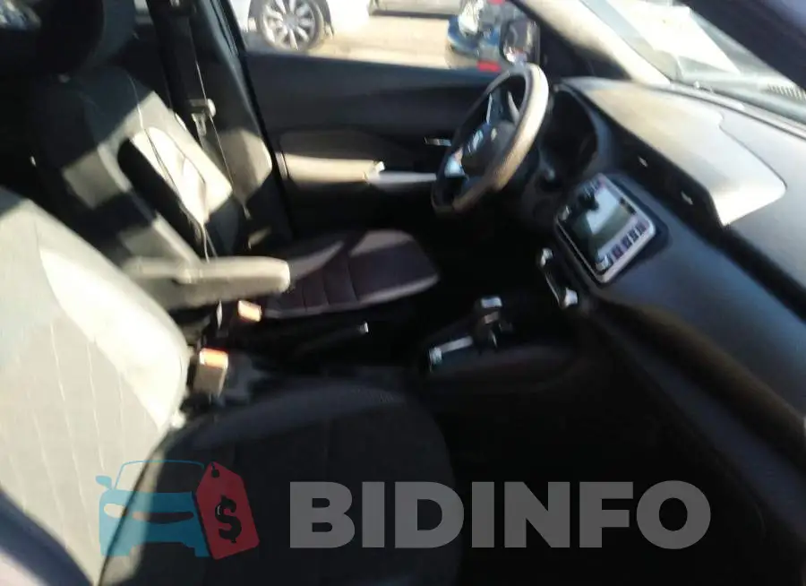 3N1CP5CU4JL510671 Photo# 5