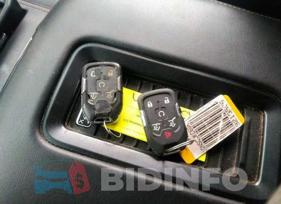 1GNSCJKC6GR146025 Photo# 11