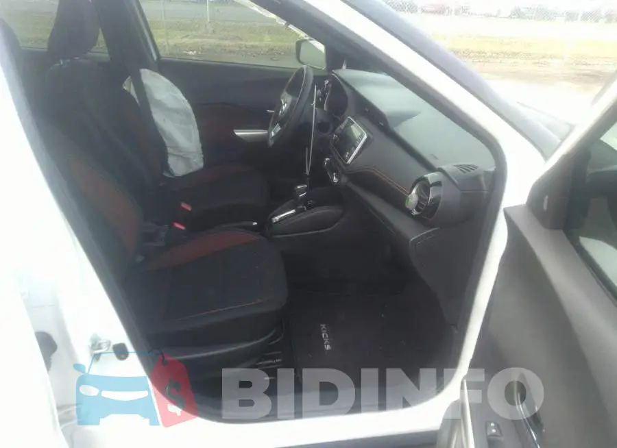 3N1CP5CU3JL536100 Photo# 5