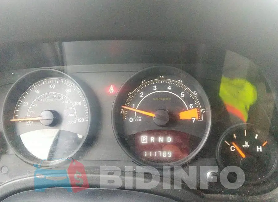 1C4NJPFB6FD329727 Photo# 7