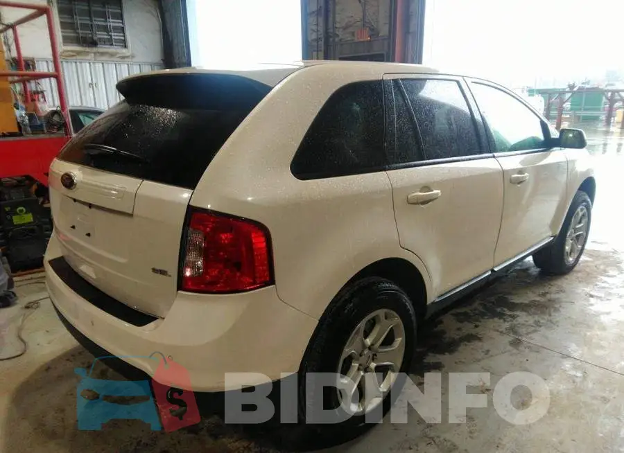 2FMDK3JC2EBA15011 Photo# 4