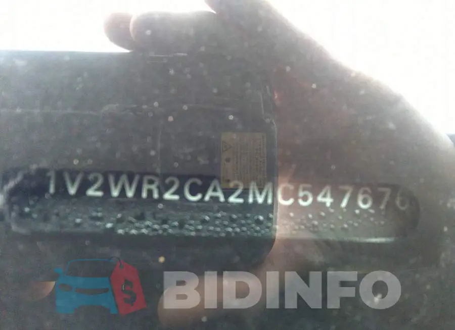 1V2WR2CA2MC547676 Photo# 9