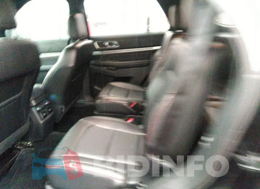 1FM5K8GT0JGB50127 Photo# 8