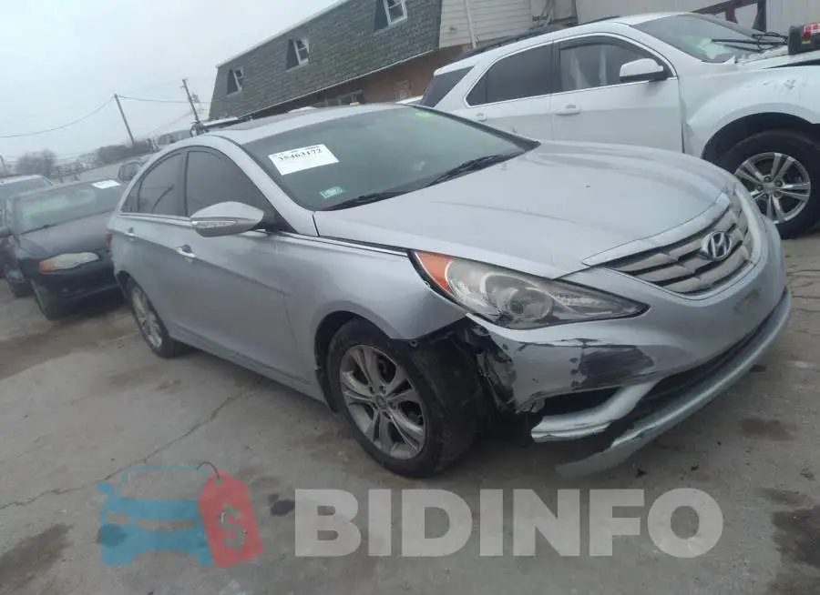 5NPEC4AC5DH660928 Photo# 1