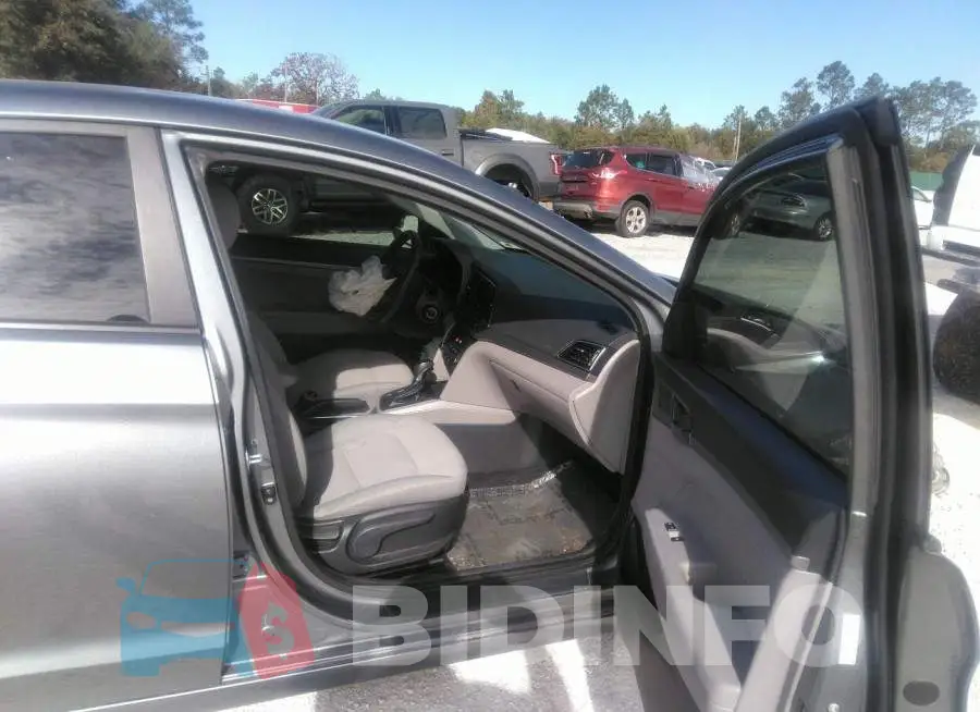 KMHD74LF3HU150768 Photo# 5