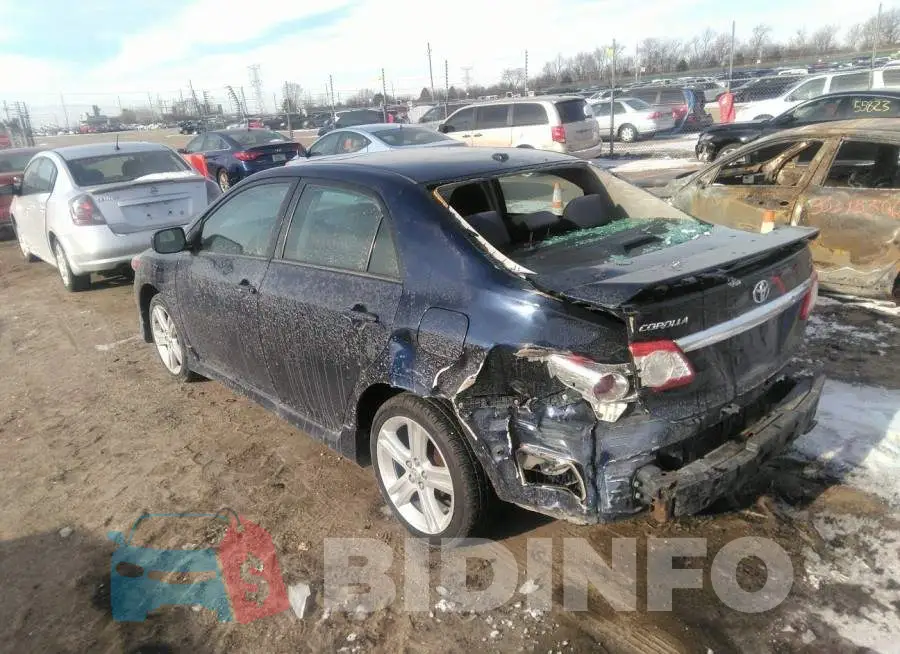 2T1BU4EE4DC116841 Photo# 3