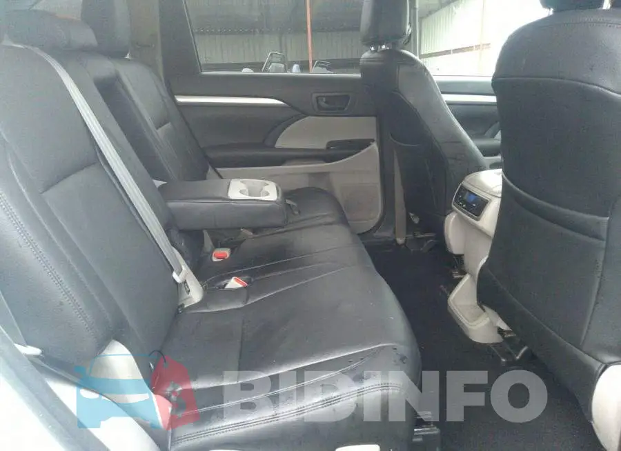 5TDZZRFH8JS243293 Photo# 8