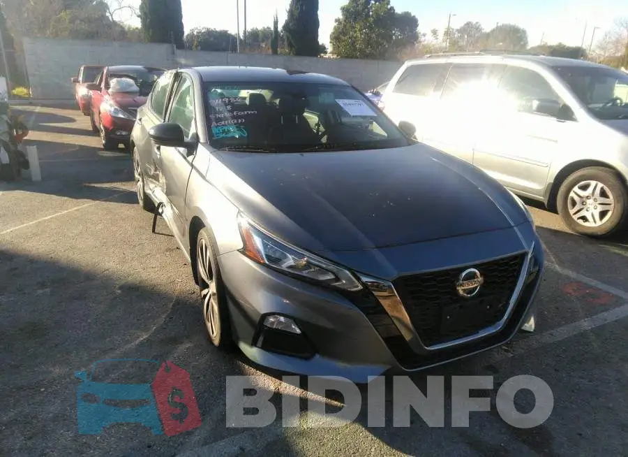 1N4BL4CV8LN304852 Photo# 1