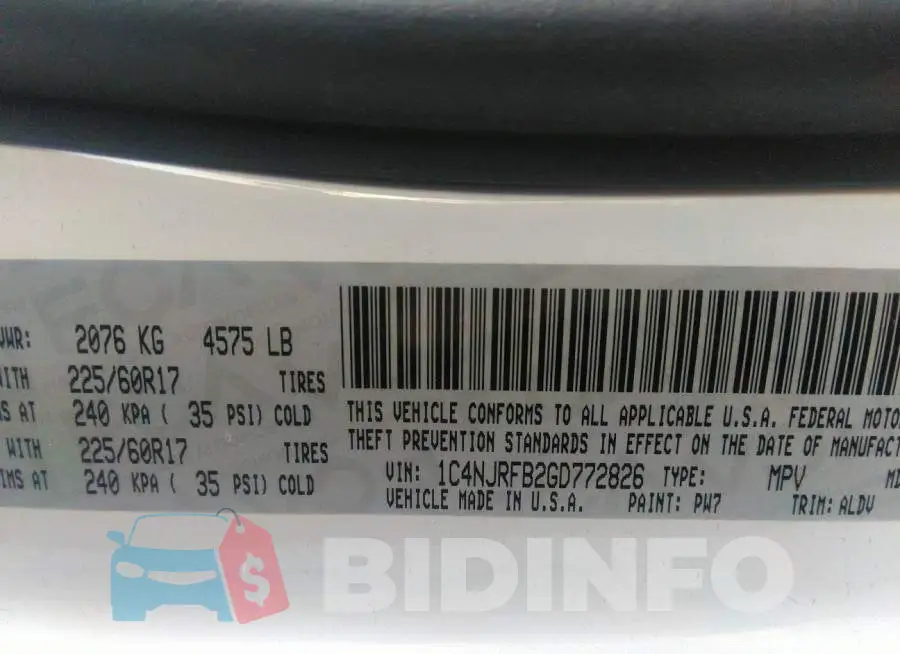 1C4NJRFB2GD772826 Photo# 9