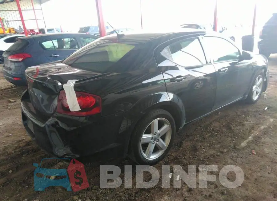 1C3CDZAB7DN708216 Photo# 4