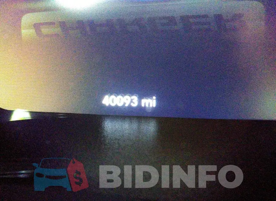 2C3CDXHG2LH188066 Photo# 7