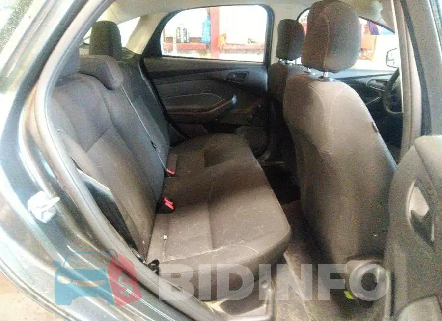 1FADP3E24FL228296 Photo# 8