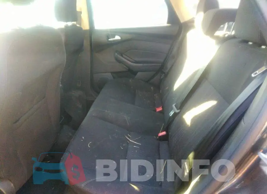 1FADP3F21GL203078 Photo# 8