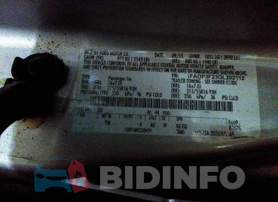 1FADP3F23GL202112 Photo# 9
