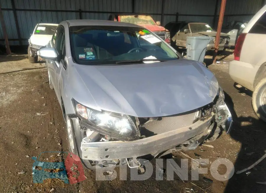 19XFB2F53EE066172 Photo# 6