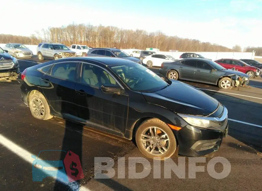 19XFC2F55HE210807 Photo# 1