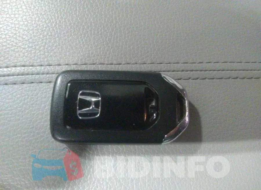 1HGCR2F73FA183787 Photo# 11