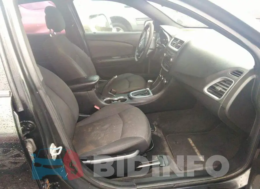 1C3CDZAB6DN753549 Photo# 5