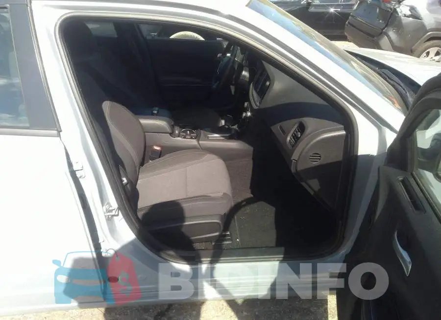 2C3CDXBG6NH135088 Photo# 5