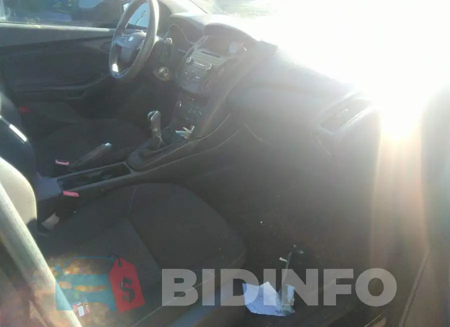 1FADP3E23GL200085 Photo# 5