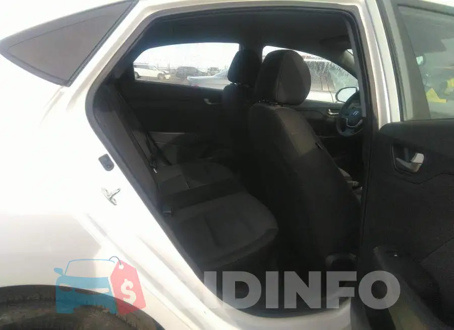 3KPC24A36KE086318 Photo# 8
