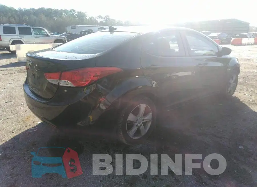 KMHDH4AE8DU880662 Photo# 4