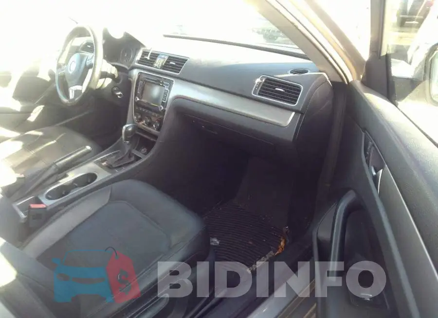 1VWBT7A3XEC039232 Photo# 5