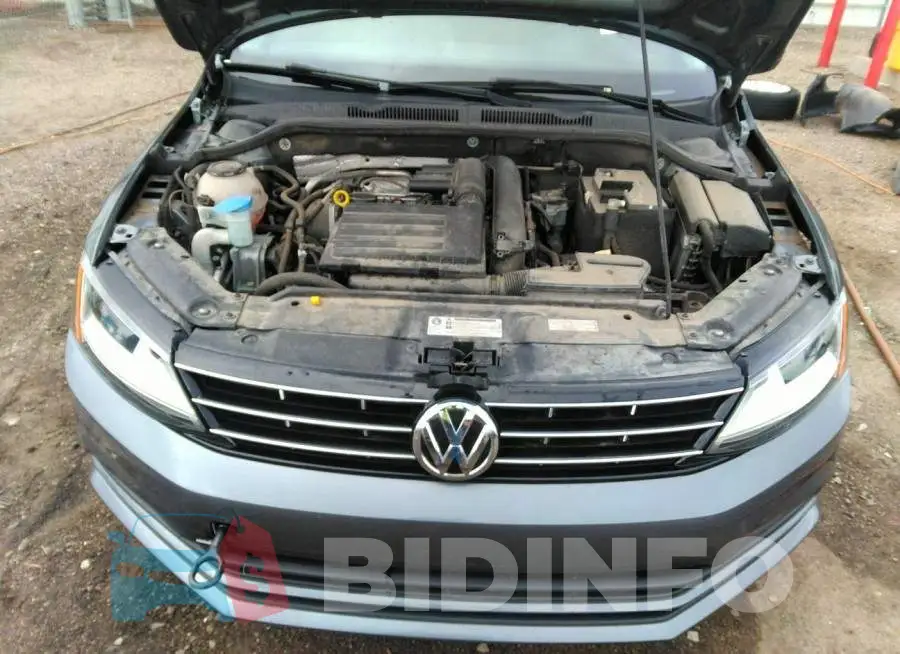 3VW2B7AJXJM258721 Photo# 10