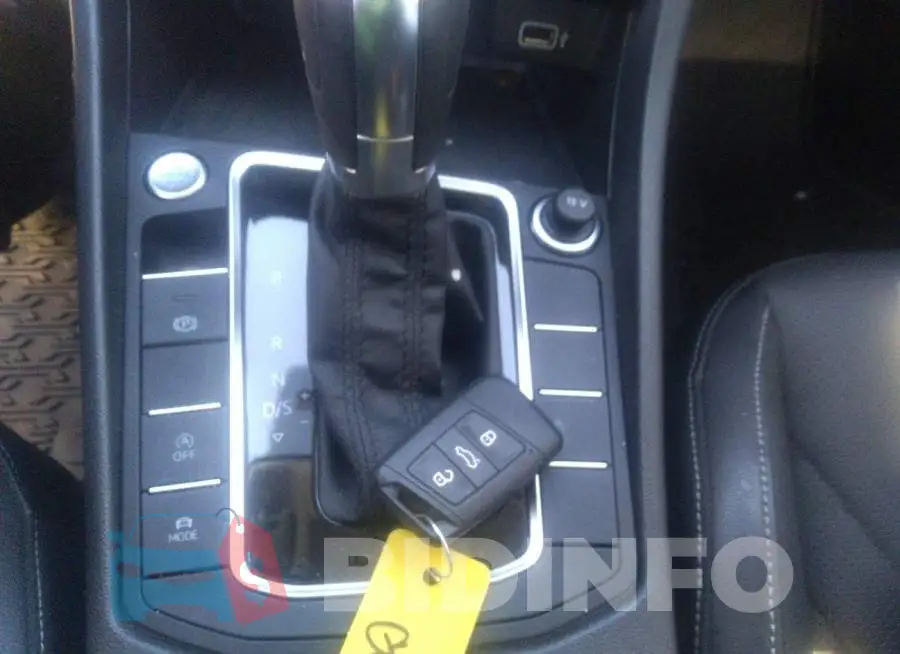3VWG57BU3KM102978 Photo# 11