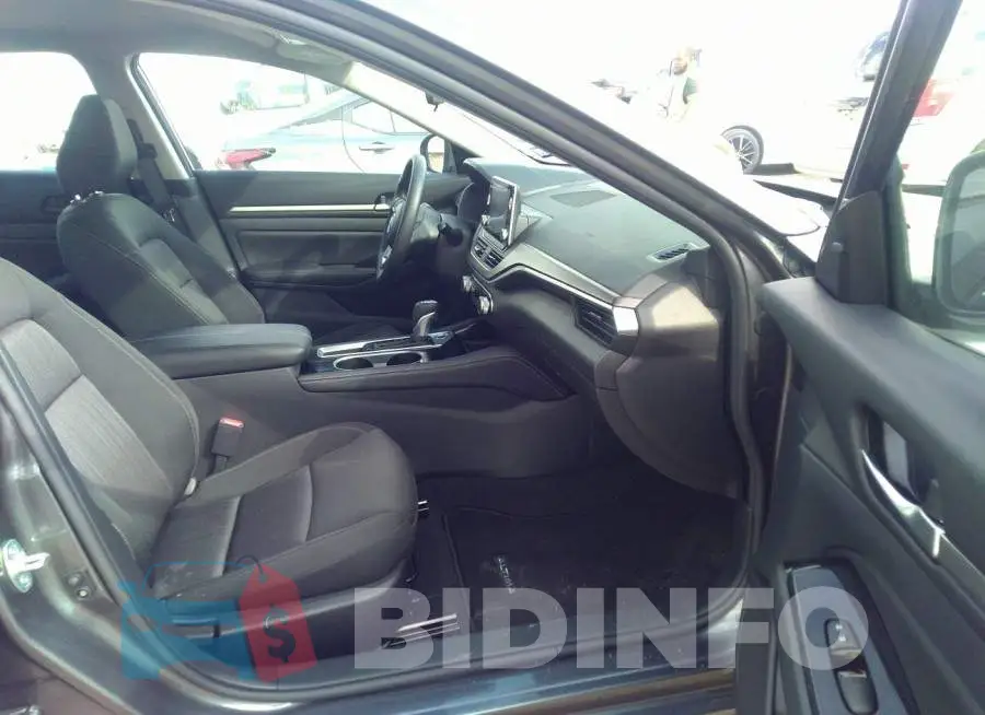 1N4BL4DVXPN337016 Photo# 5