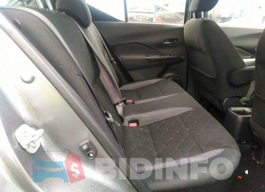 3N1CP5CU3KL541122 Photo# 8