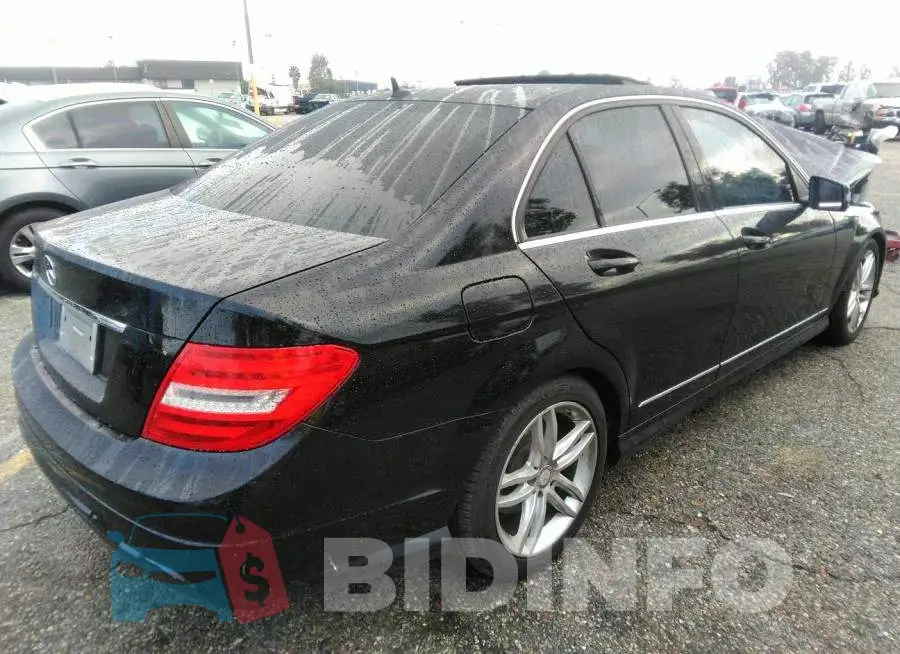 WDDGF4HB2DR259462 Photo# 4