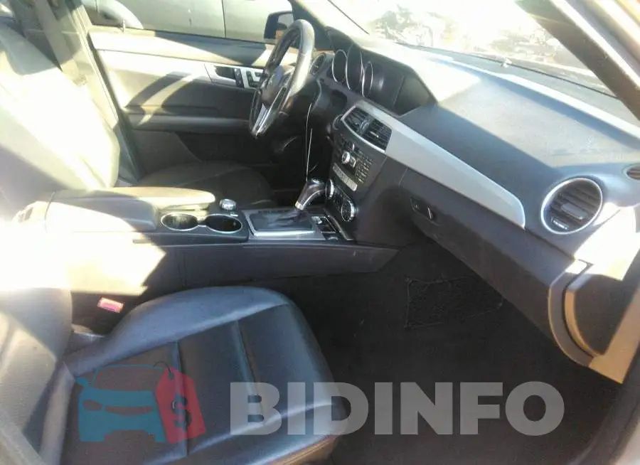 WDDGF4HB8DR259160 Photo# 5