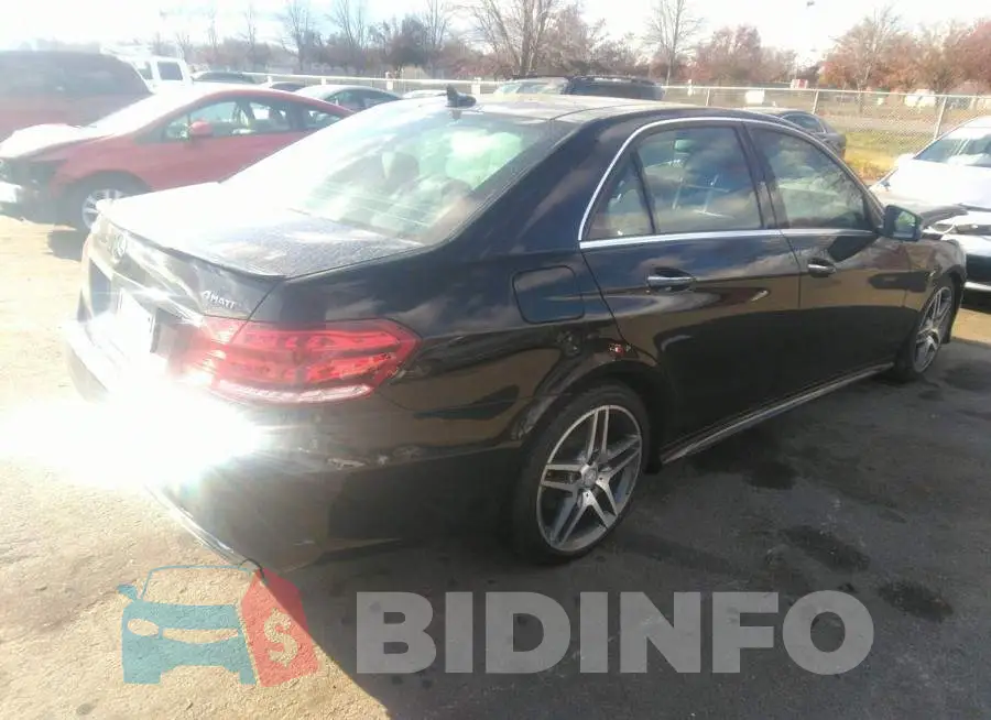 WDDHF8JB8FB138453 Photo# 4
