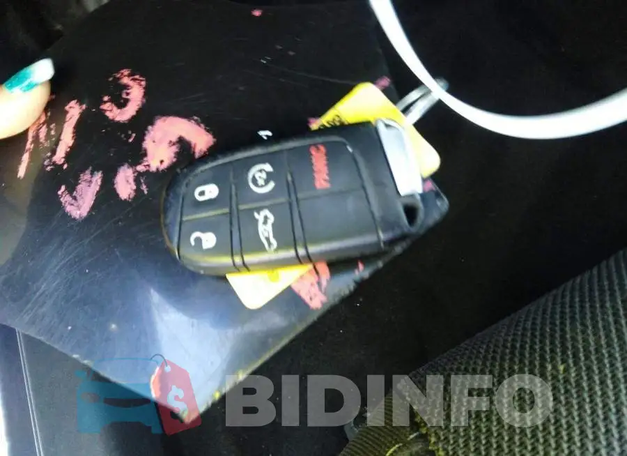 2C3CDXCT3GH159296 Photo# 11