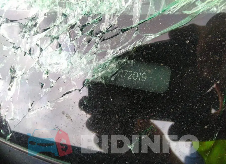 5YJ3E1EA0JF172019 Photo# 9