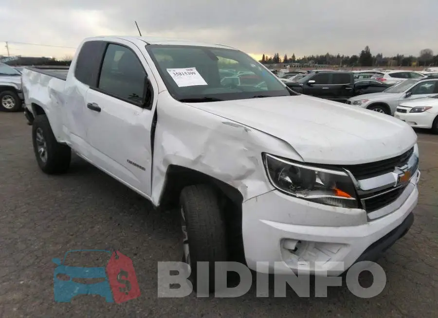 1GCHSAEA2K1115748 Photo# 1